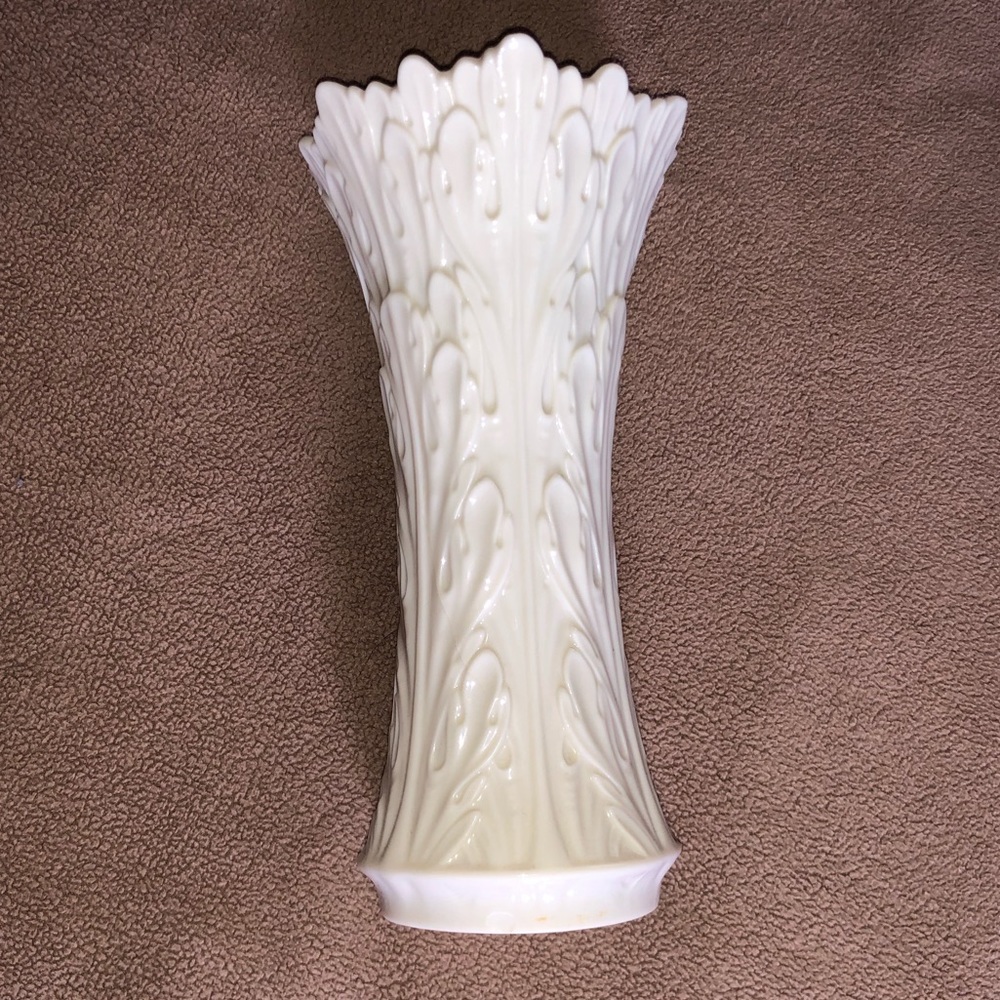 Woodland Patterned Lennox Vase